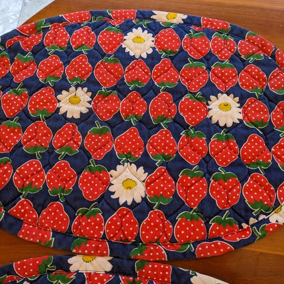 Quilted Placemats VTG Strawberries Daisies Oval Kitchen Dining nostalgic kitchen - Picture 5 of 8
